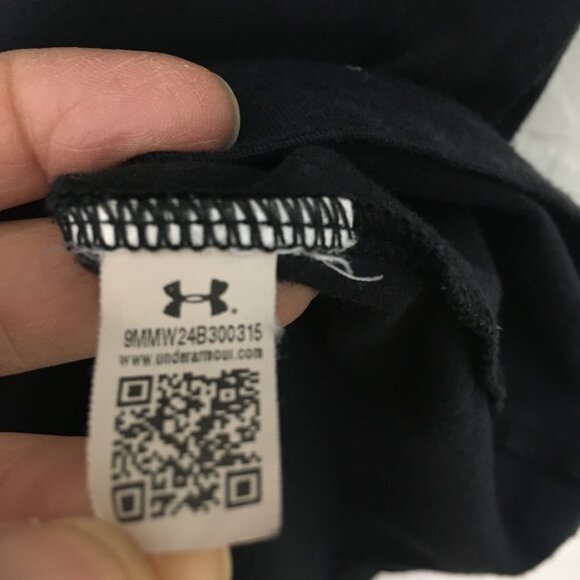 Under Armour Batman Logo Graphic T-Shirt Womens Small Petite Black Crew Neck - Picture 7 of 13